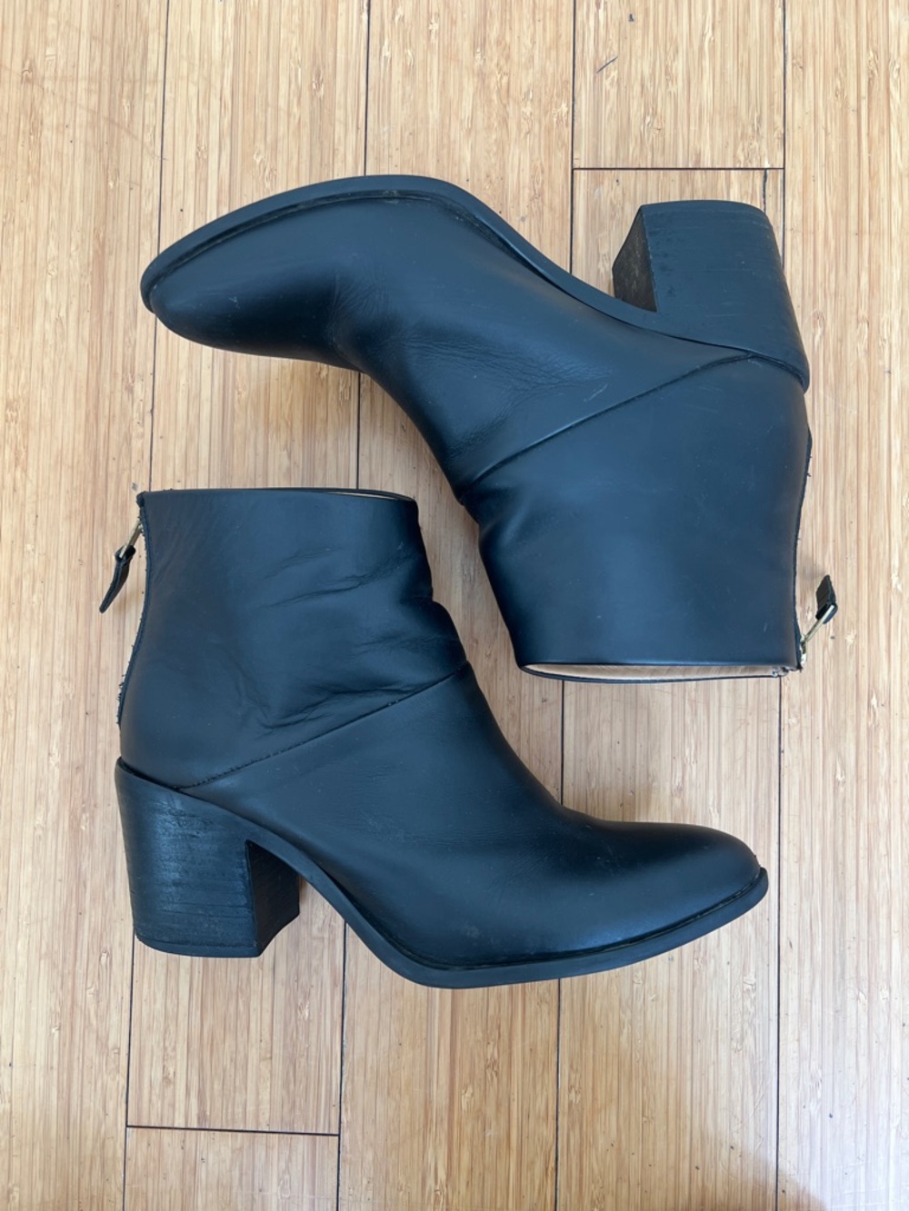 Nisolo Dari Commuter Black Leather Ankle Booties with Block Heel 9